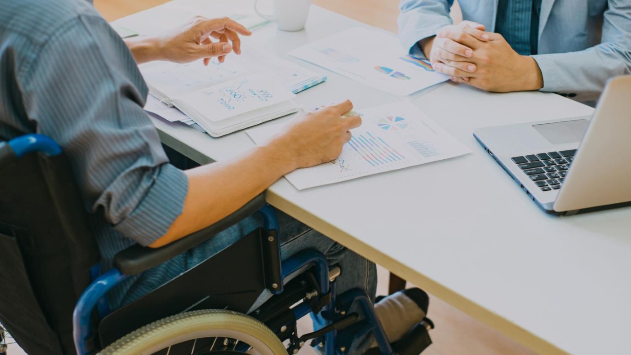différence entre l'invalidité et le handicap au travail