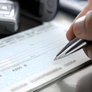 Pourquoi faut-il souvent 21 jours pour encaisser un chèque ? Explications